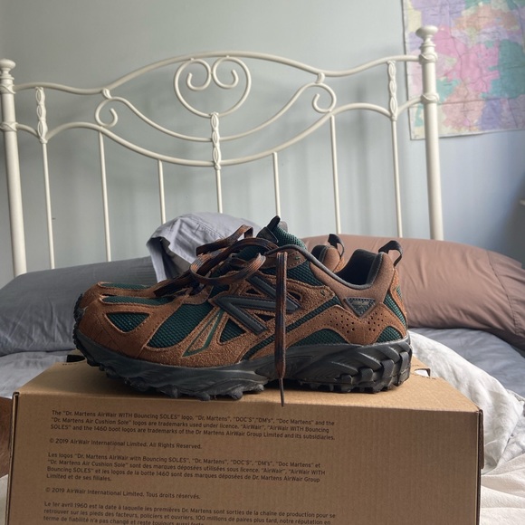 New Balance 610V1 Sneakers - Picture 1 of 11